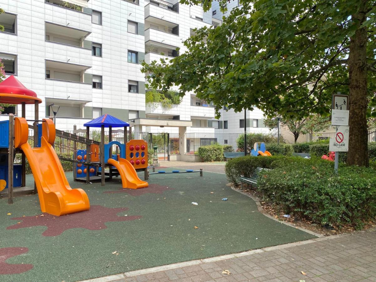 Appartamento Sulla Metro 3 Gialla Maciachini Milano Exterior foto