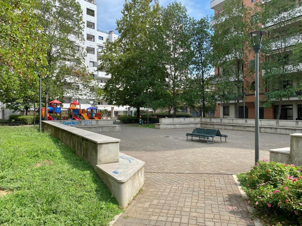 Appartamento Sulla Metro 3 Gialla Maciachini Milano Exterior foto